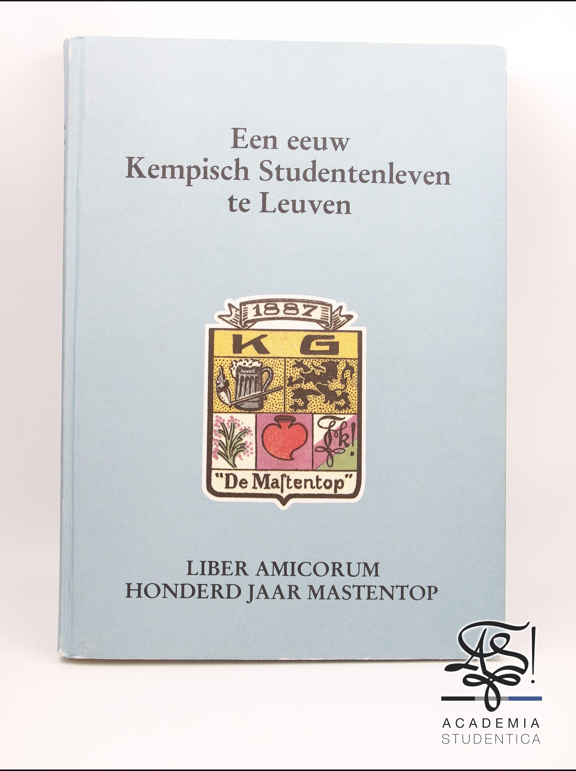 Read more about the article Seniorenclub Mastentop, Een eeuw Kempisch Studentenleven te Leuven, Liber amicorum honderd jaar Mastentop, Drukkerij Antiqua, Belgium, Tessenderlo, 1992.